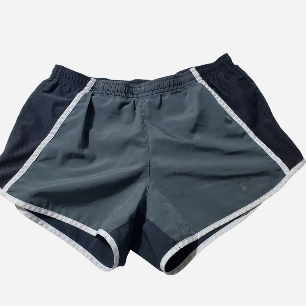 Nike Women's Athletic Shorts - Black and Gray